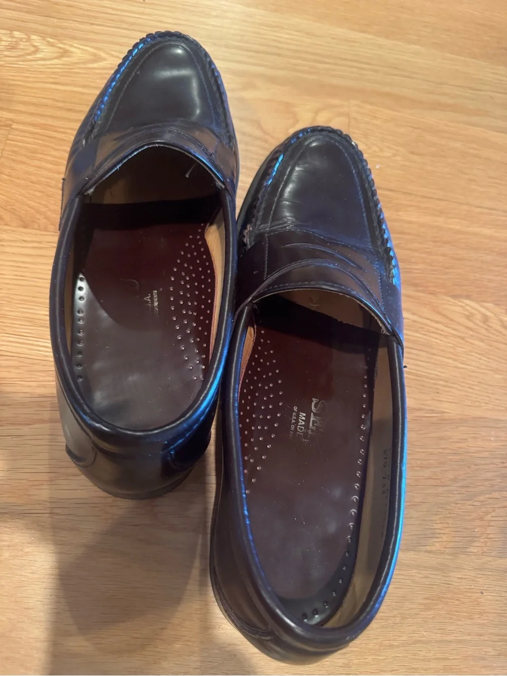 SEBAGO Men's Penny Loafers. Burgandy Leather Hand Sewn. Made in USA.  10.5